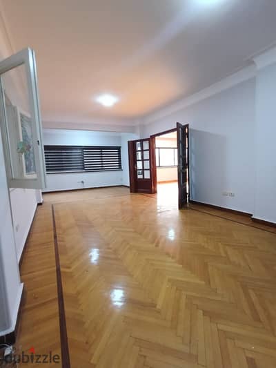 Apartment for sale in Khalifa Al-Mamoun, a prestigious and distinctive location in Heliopolis, ultra super lux with air conditioning. The apartment has a full northern facade, close to all services, suitable for administrative and residential use.
