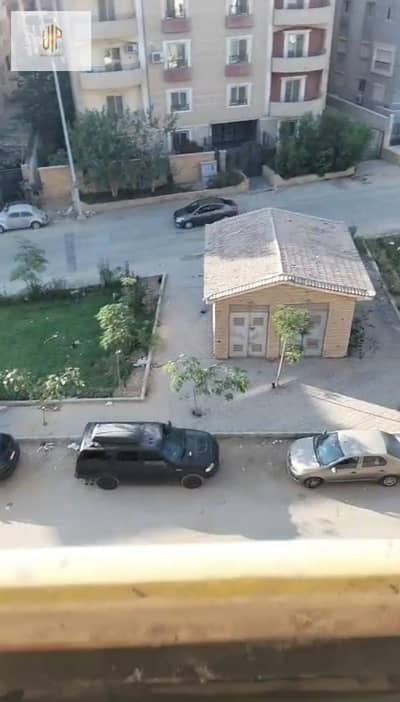 شقة للبيع باللوتس الشمالية - المنطقة الأولى بالقرب من نادى بلاتينيوم و محور النصر