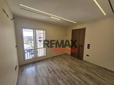 Apartment for rent in mountain view i city the lake prime location first use 165meters