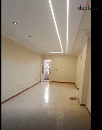 A fantastic opportunity in New Nozha at a great price! A 125 sq m apartment between Taha Hussein and Joseph Tito Streets, near Cairo Airport. It featu