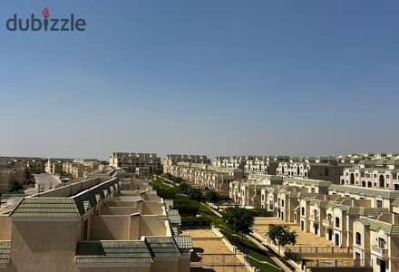 فرصة مميزة لأمتلاك تاون هاوس ميدل بسعر لقطة للبيع في لافينير المستقبل سيتي