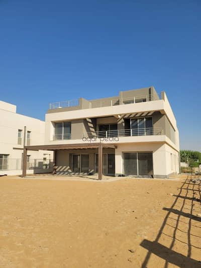 فيلا مستقلة فاخرة للبيع في بالم هيلز القاهرة الجديدة بإطلالة لاندسكيب وموقع مميز Luxury Standalone Villa for Sale Palm Hills New Cairo Prime Location