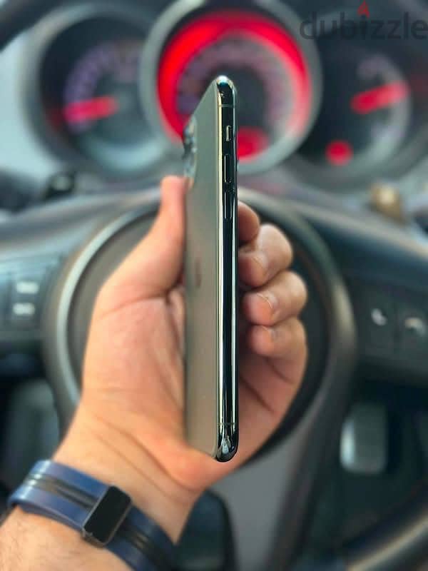 آبل - آيفون 11 برو 1