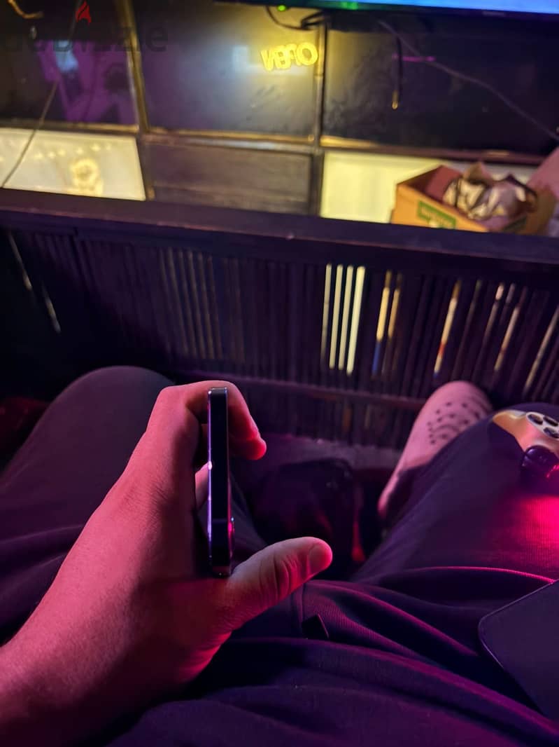 آبل - آيفون 12 4