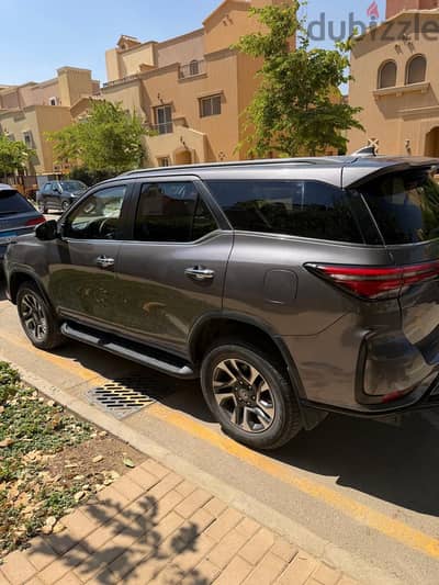 Toyota Fortuner 2024 Sportline 4000cc