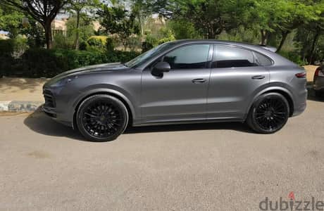 Porsche Cayenne S  2022 . Wakeel . Heavy loaded . Coupe