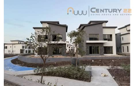 an opportunity Own now a Villa for Sale in Creek Town – New Cairo  - 1 ST SETTLEMENT - ready to move - Lowest downpayment and flexibility installments