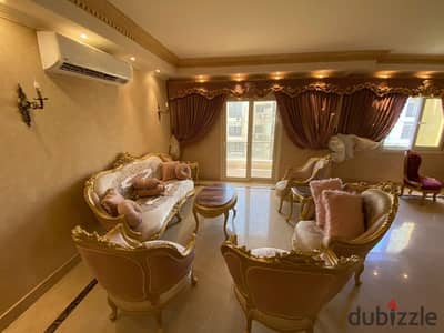 شقه للبيع في كمبوند حدايق المهندسين 240 متر نموذج بيت العيلة  لوكيشن مميز سعر لقطه