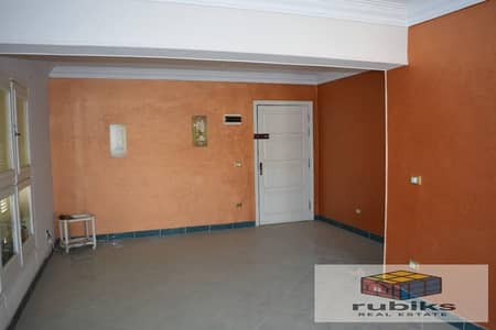  135 SQM Apartment for Sale in El Mahalia El Sabaa – 3 Bedrooms & 2 Bathrooms
