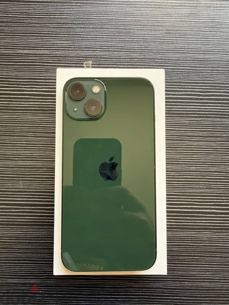 Iphone 13 256 GB ( Green with the box ) 1