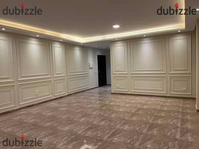 For sale in the third district, Fifth Settlement, second floor, ultra-super deluxe finishing