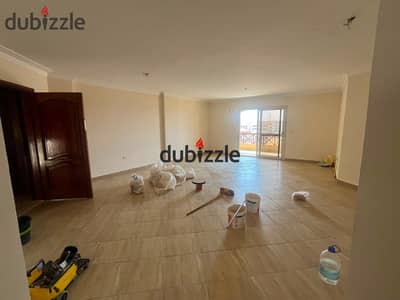 Apartment for rent in Ritaj Compound, 200 meters, sea view, elevator, natural gas, intercom, security and private garage. Rent includes monthly mainte