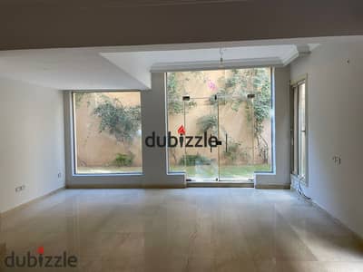 بيزمنت بيع في جنوب الاكاديمية ، 210 م  + 120 م جاردن ،استلام فوري ، تم التصالح نموذج ١٠ ، حصة في الارض ، الفيلا تطل على اكبر حديقة في جنوب الاكاديمية
