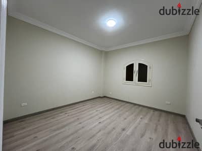 Apartment for sale in the third neighborhood, Fifth Settlement, area 185m, super lux finishing, close to Mustafa Baghdadi Square, near the courthouse and Saudi, natural gas available, old electricity meter