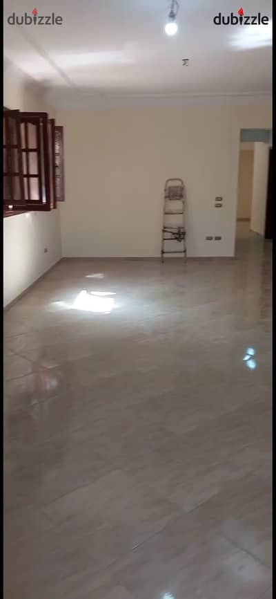 شقة ايجار في النرجس عمارات ، 225 متر ، متاح اسانسير ، إنتركم ،  كاميرات مراقبة ،  صيانة دورية ،  خزانات مياه إضافية