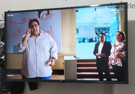 للبيع شاشة LG 55 بوصة سمارت - استعمال خفيف مع الكرتونة الأصلية