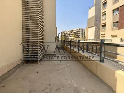 شقة أرضية بحديقة للبيع في Palm Hills New Cairo | 165 متر | حديقة 115 متر | 3 غرف نوم