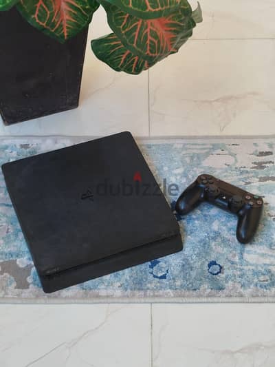 Ps4 slim 500gb + original controller- استعمال منزلي