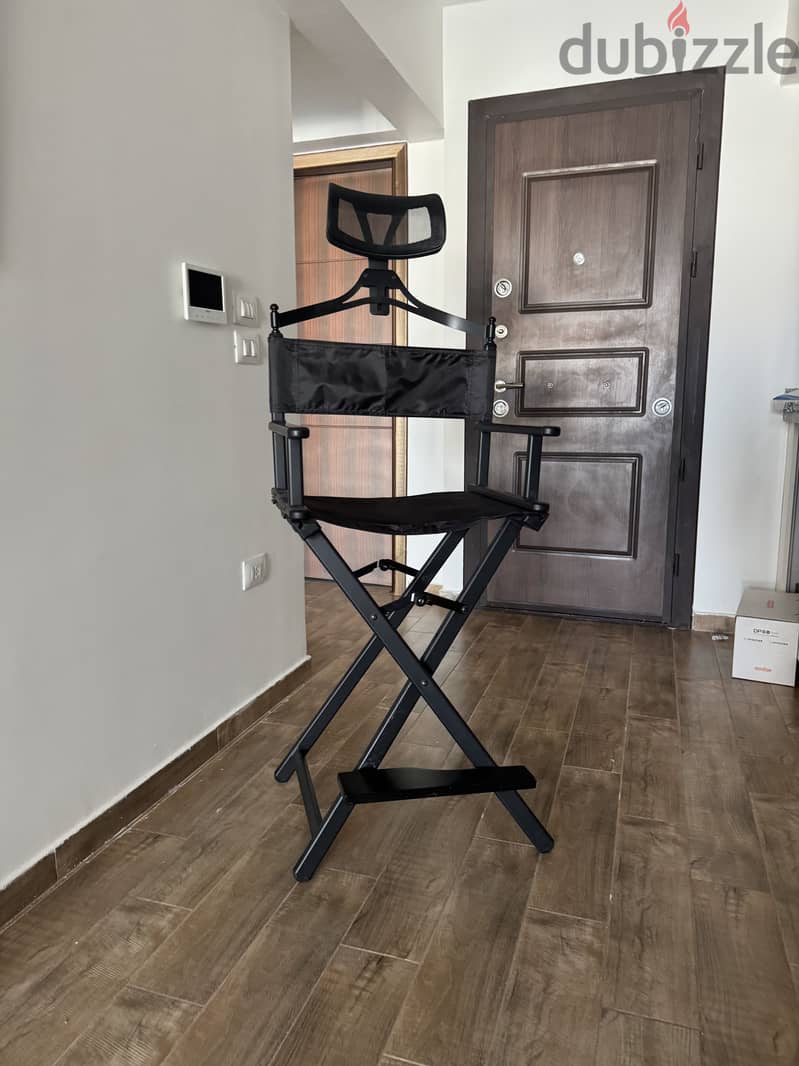Samir William Makeup Chair 1