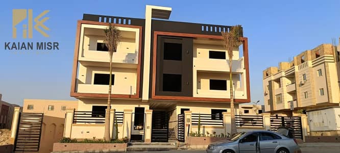 فرصة ممتازة لإمتلاك شقة ١٩٠ متر نصف تشطيب في أرقي أحياء مدينة الشروق