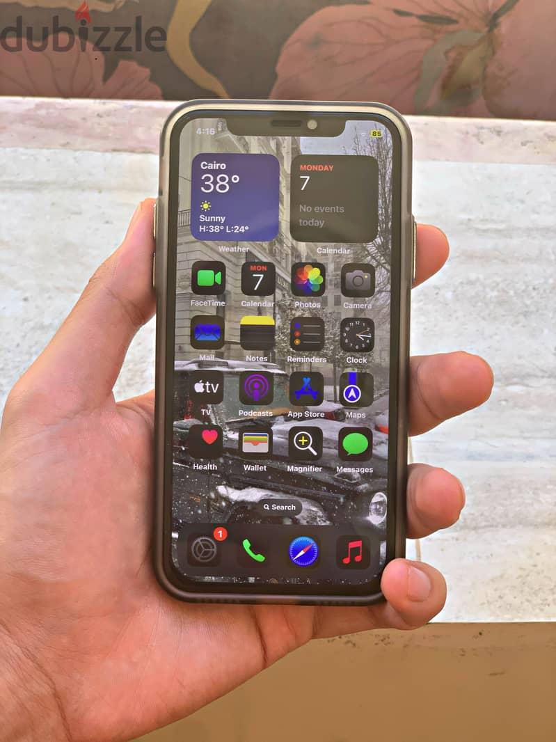Apple - iPhone XS 1