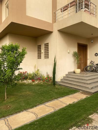 فيلا مستقلة للبيع في Grand Heights - بمساحه 345 م - أرض 609 م - تشطيب كامل - مفروشة بالكامل