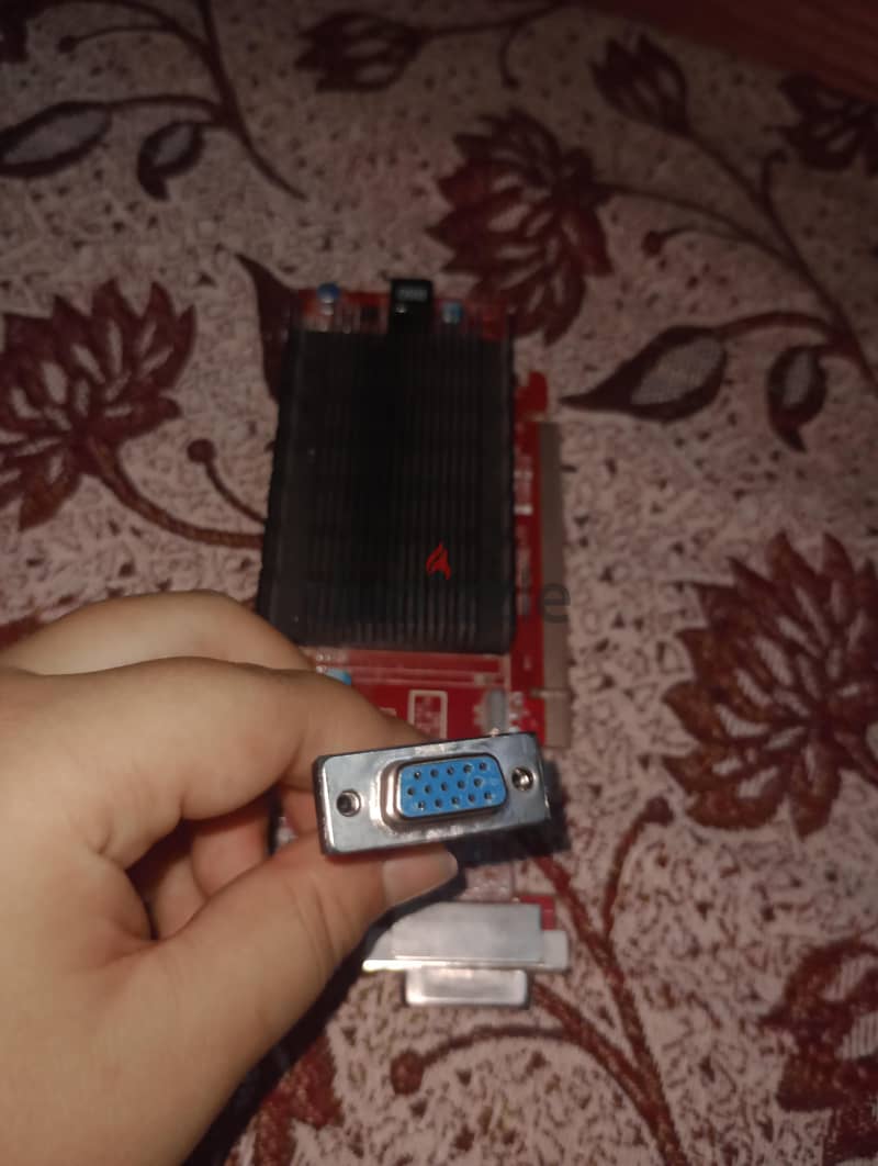 Amd Radeon HD 5450 1 جيجا ddr3 4