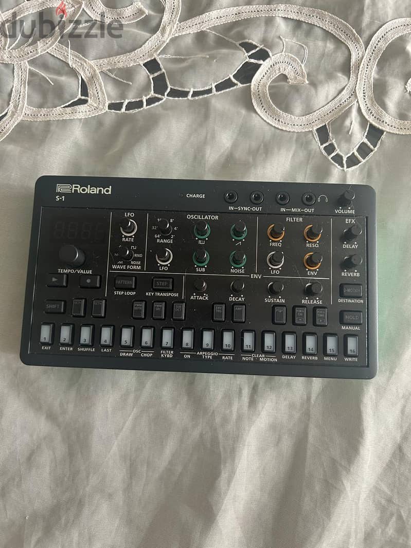 Roland S-1 4