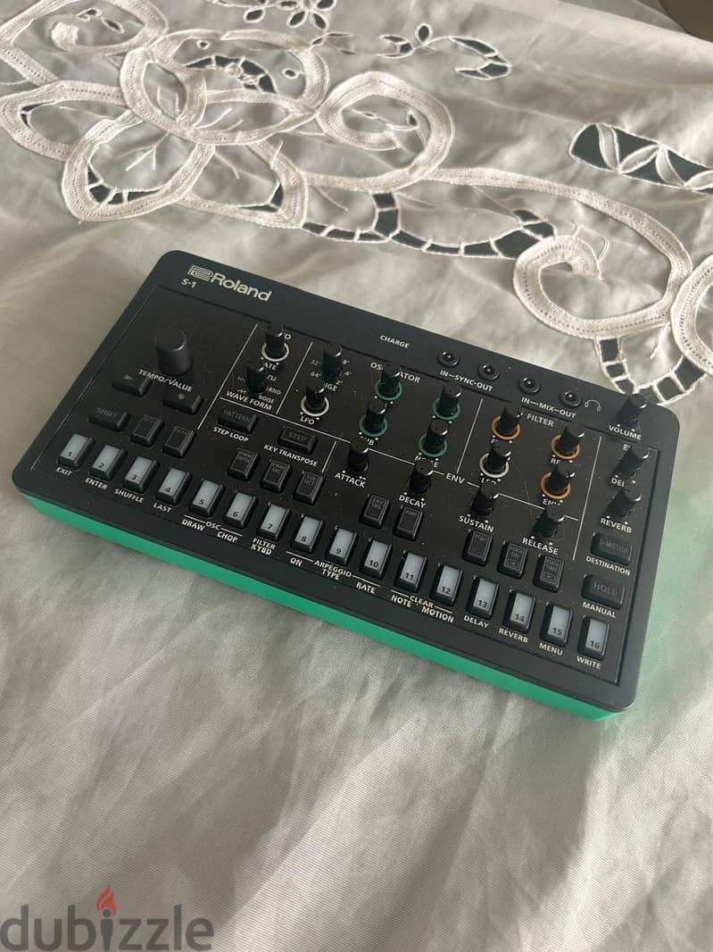 Roland S-1 5