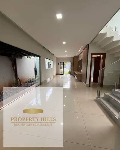Fully Finished Townhouse Villa for Sale in Telal East New Cairo    Fully finished with air conditioners, located in the Fifth Settlement directly on G