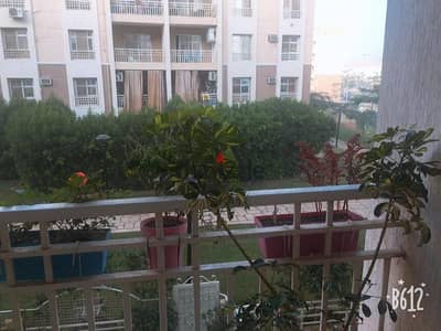 Apartment for sale in Madinaty, 96 meters, special finishing, garden view, close to services, club, traffic, and South Park.