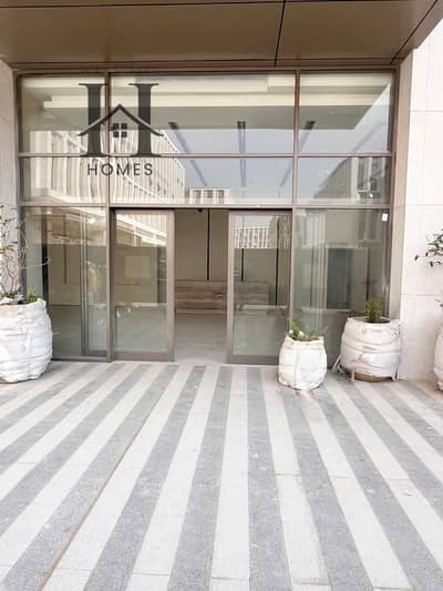 مكتب نص تشطيب للبيع في Mivida Business Park – موقع مميز
