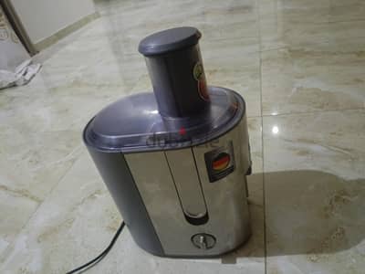 Fruit juicer . . . . عصارة فواكه