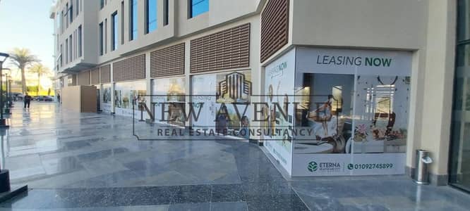 محل تجاري للإيجار في "ميفيدا" (القاهرة الجديدة) بموقع متميز وإطلالة على البلازا، بمساحة 46 متراً وجاهز للاستلام الفوري.