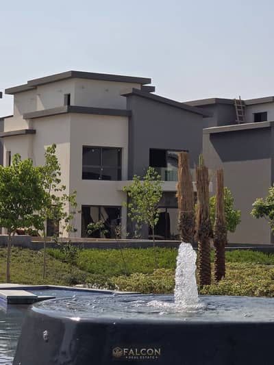 تاون هاوس كورنر vip استلام فوري تريبل فيو موقع مميز بجوار Al Rehab & Family Park | Minutes from Madinaty, Taj City & Cairo Airport