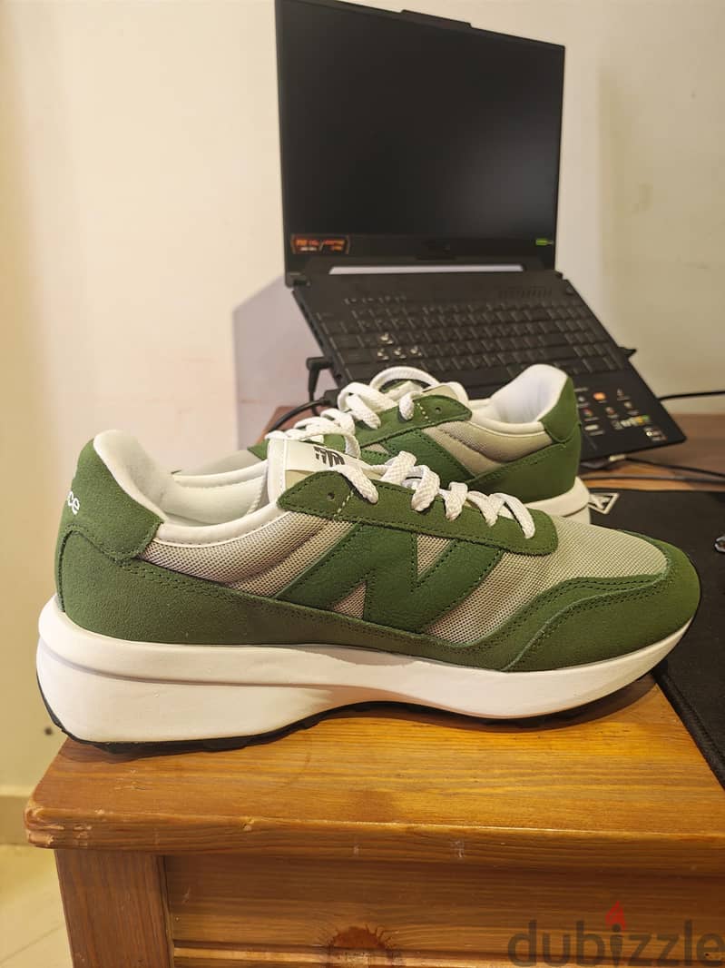 new balance 370 sneakers 2