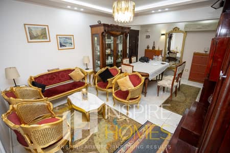 Apartment for Sale in Miami, Steps from the Sea, with Open View