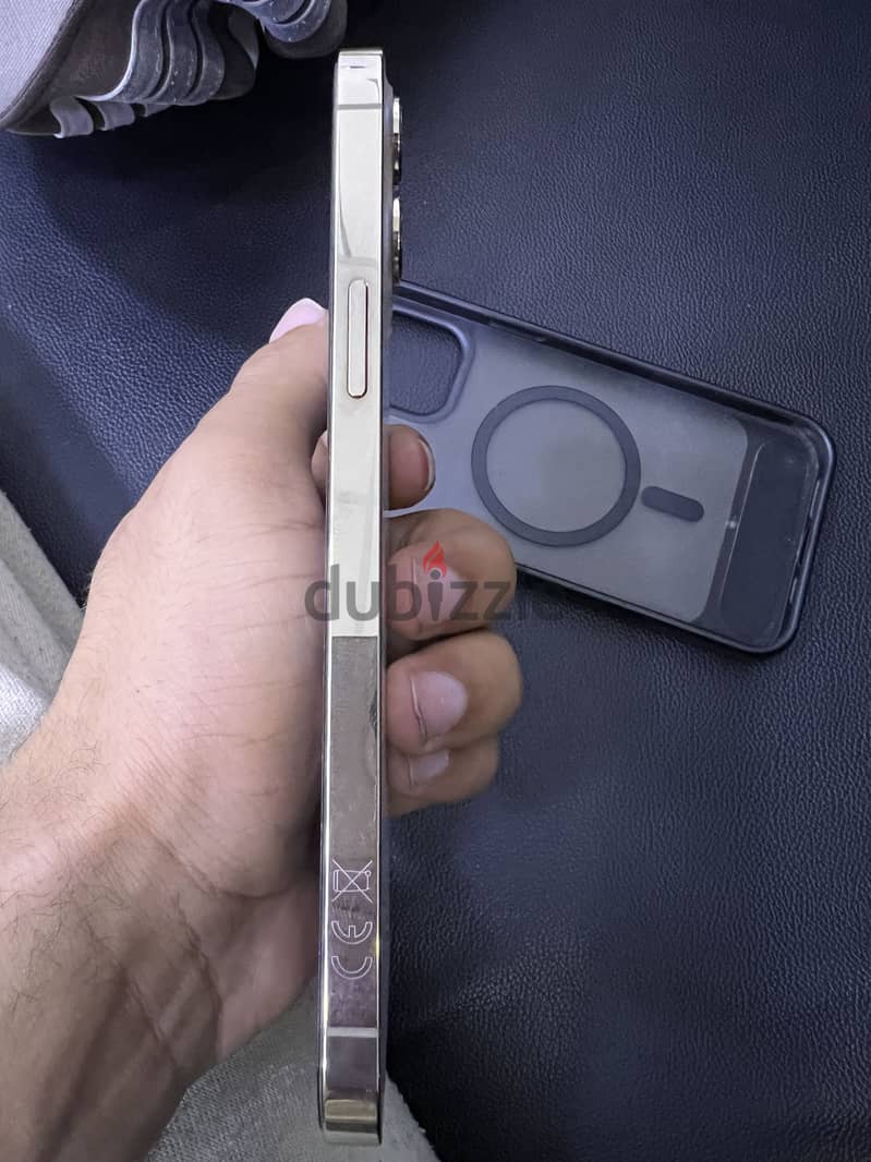 آبل - آيفون 12 برو ماكس 4