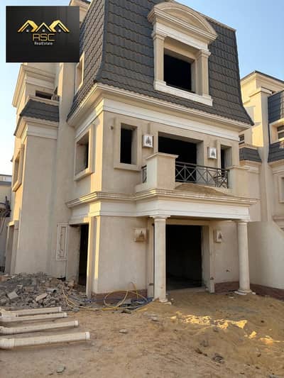 فيلا نصف تشطيب للبيع في ماونتن فيو شيل اوت بارك - مساحة مباني 329م - استلام فوري - موقع مميز -بحري - تاسيس سباكة ومحارة وكهربا وتكييفات - الموقع اكتوب