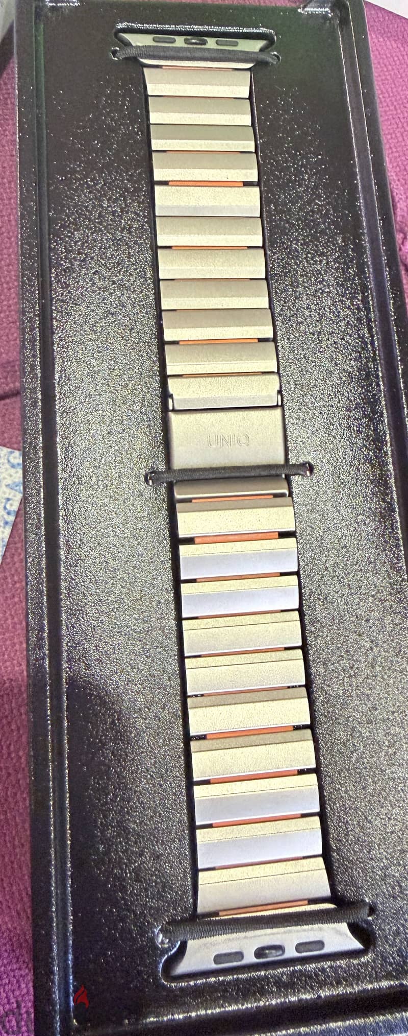 UNIQ STROVA APPLE WATCH BAND 2