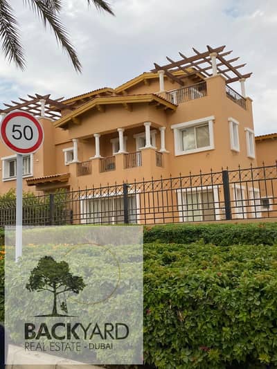 stand alone villa ((270 M))for sale with down payment 5% only near to mivida and auc and installment over 10 years