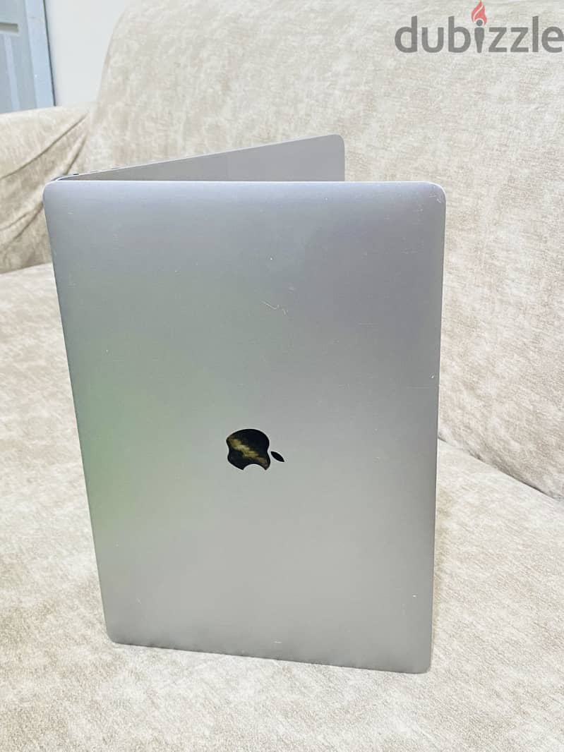 MacBook Pro 2016 Touch Bar 15 inch 3