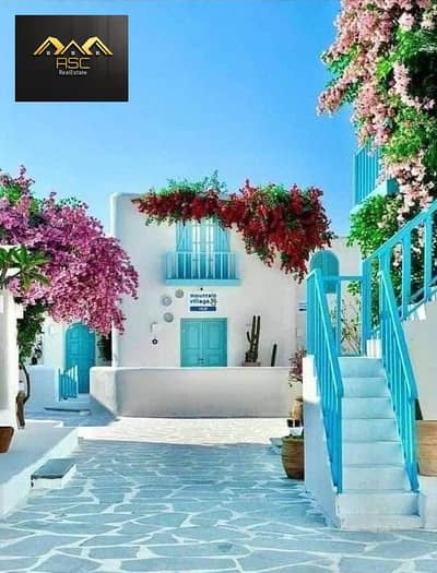 Townhouse available for immediate handover at Mountain View Ras El Hekma – first row on the lagoon (lagoon facing the garden). Price: 11 million. Area