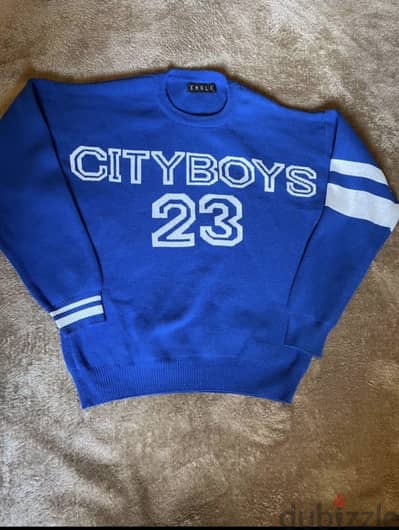 Blue pullover (new)