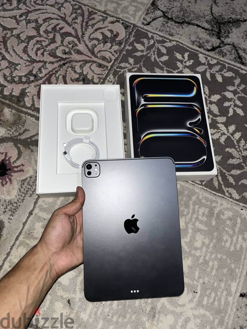 I Pad pro M5 11 inch 6