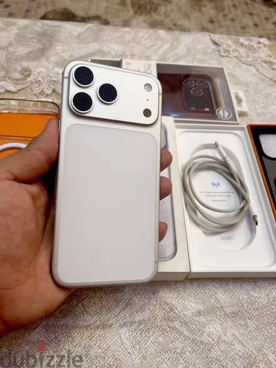 آبل - آيفون 17 برو ماكس