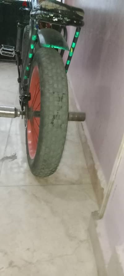 عجله دبابه