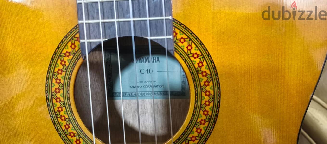 YAMAHA C40 2