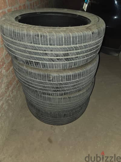 طقم كاوتش صيني مستعمل مقاس ٢٢٥/٥٥/١٩ ماركه  Giti F50