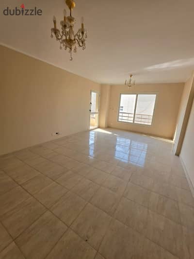 Apartment for sale in Madinaty B6, prime location Near traffic and services